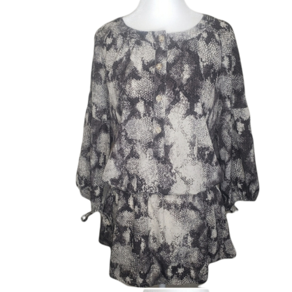 Grifflin Paris gray snake reptile oversized blouse tunic size medium